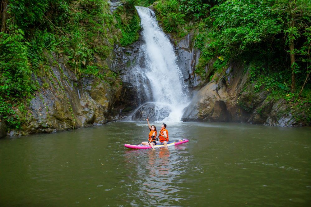 săn mây tại cổng trời đông giang