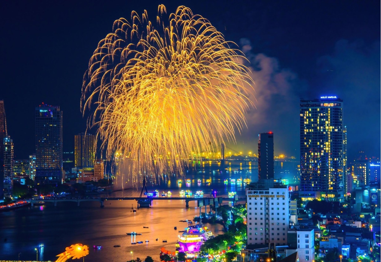 Khách sạn ngắm pháo hoa Đà Nẵng