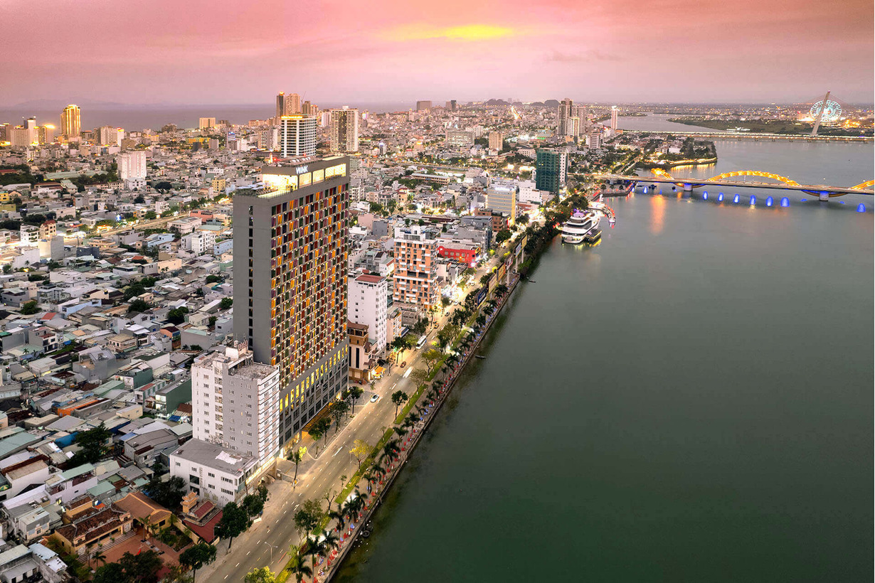 Khach san gan Cau Rong Da Nang gia re