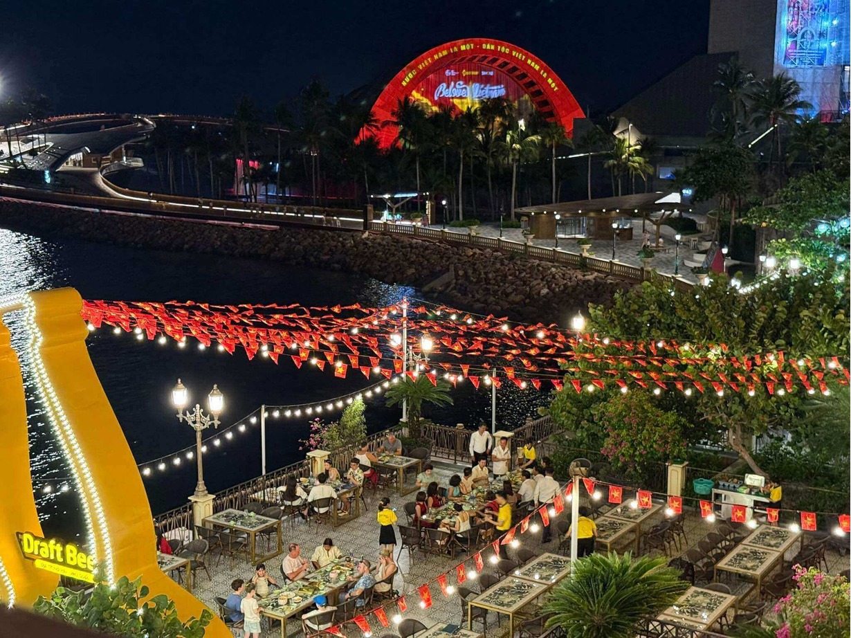 nhà hàng view sông hàn đà nẵng