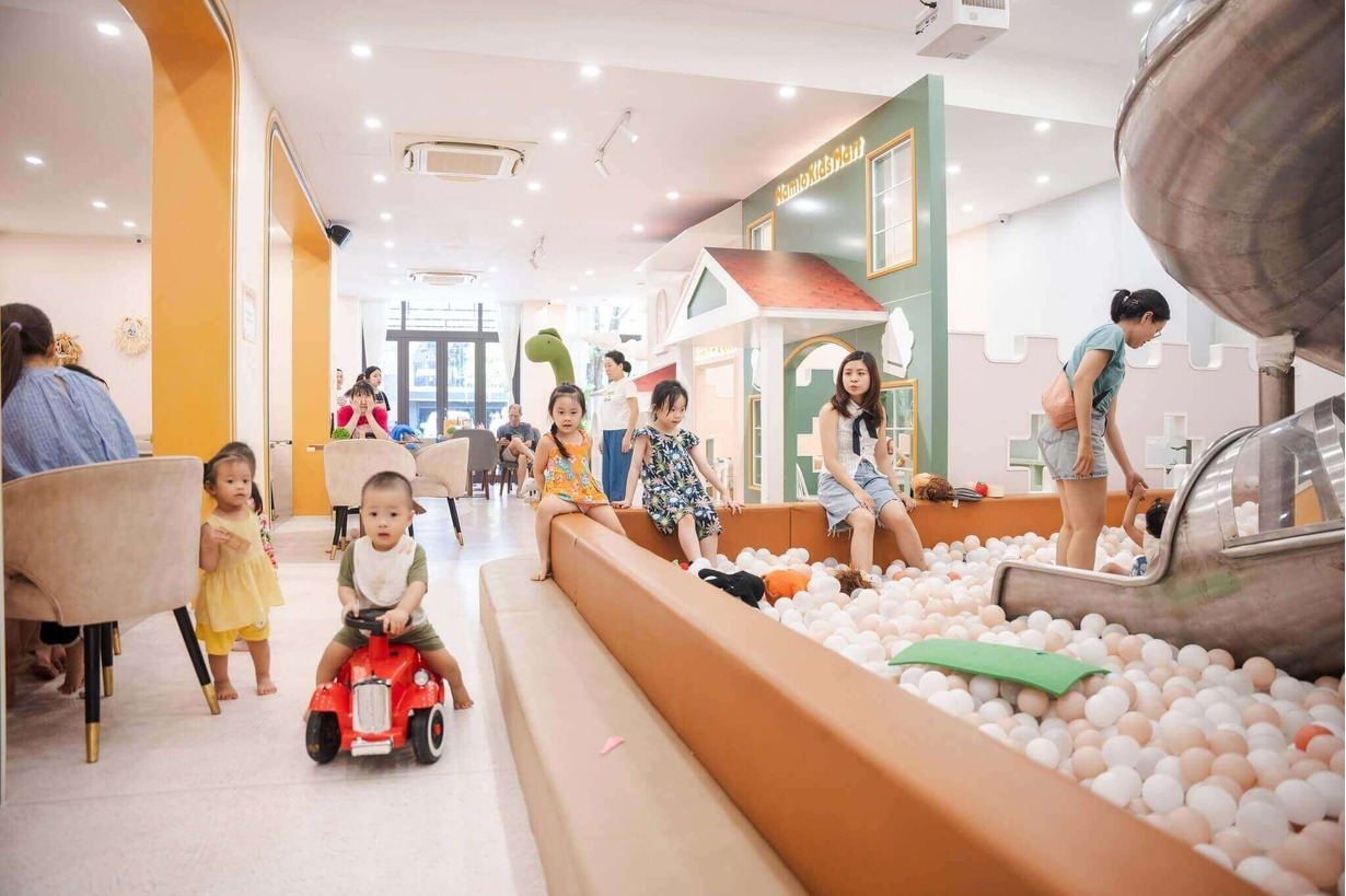 cafe co khu vui choi tre em da nang