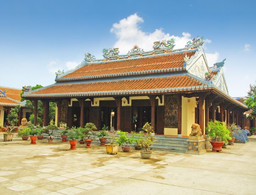 chua noi tieng o quang nam