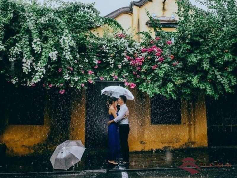 di hoi an mua nao dep nhat