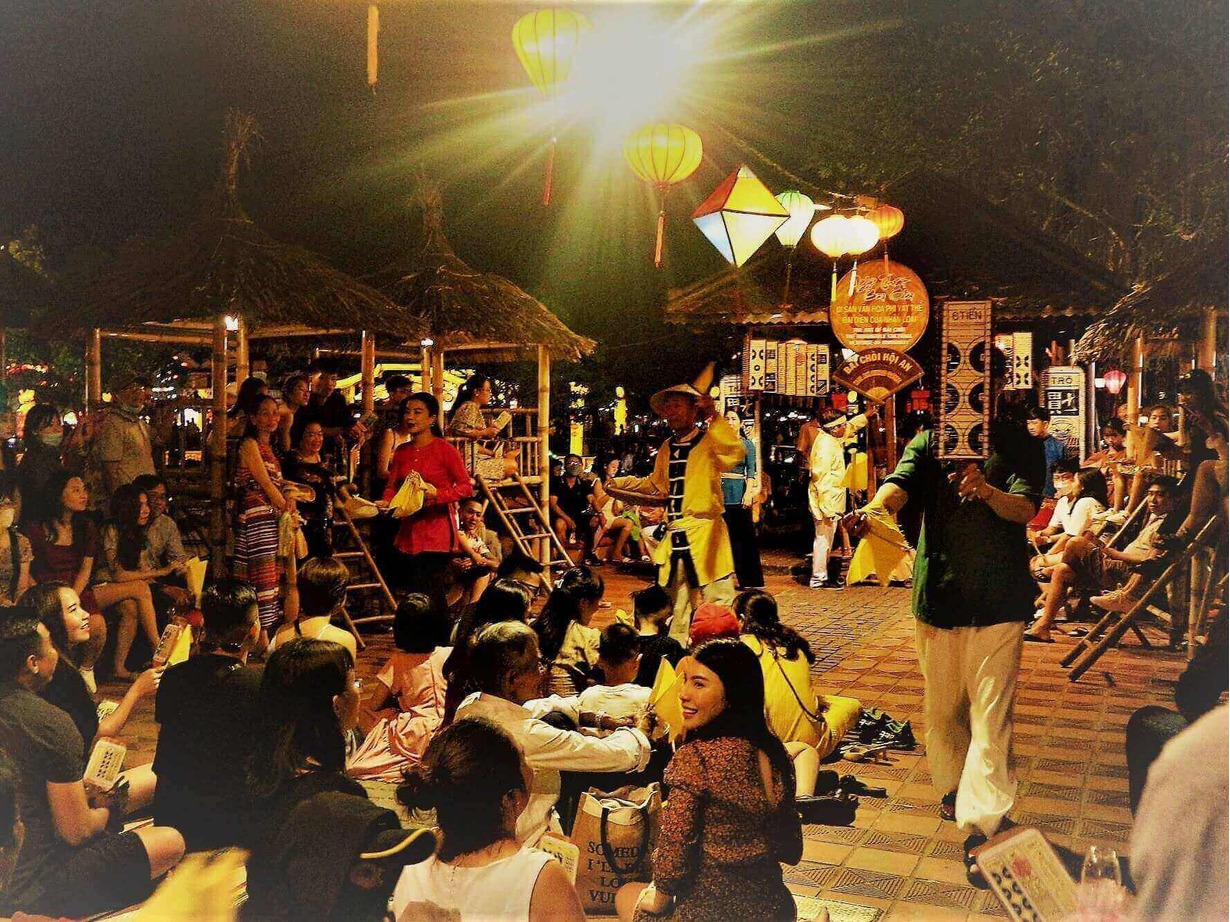 cho dem o hoi an
