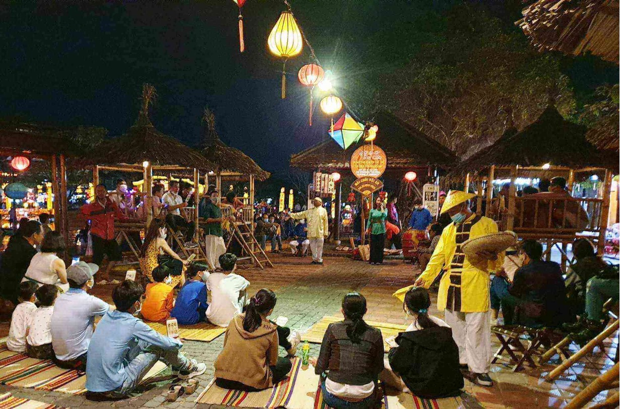 cho dem hoi an