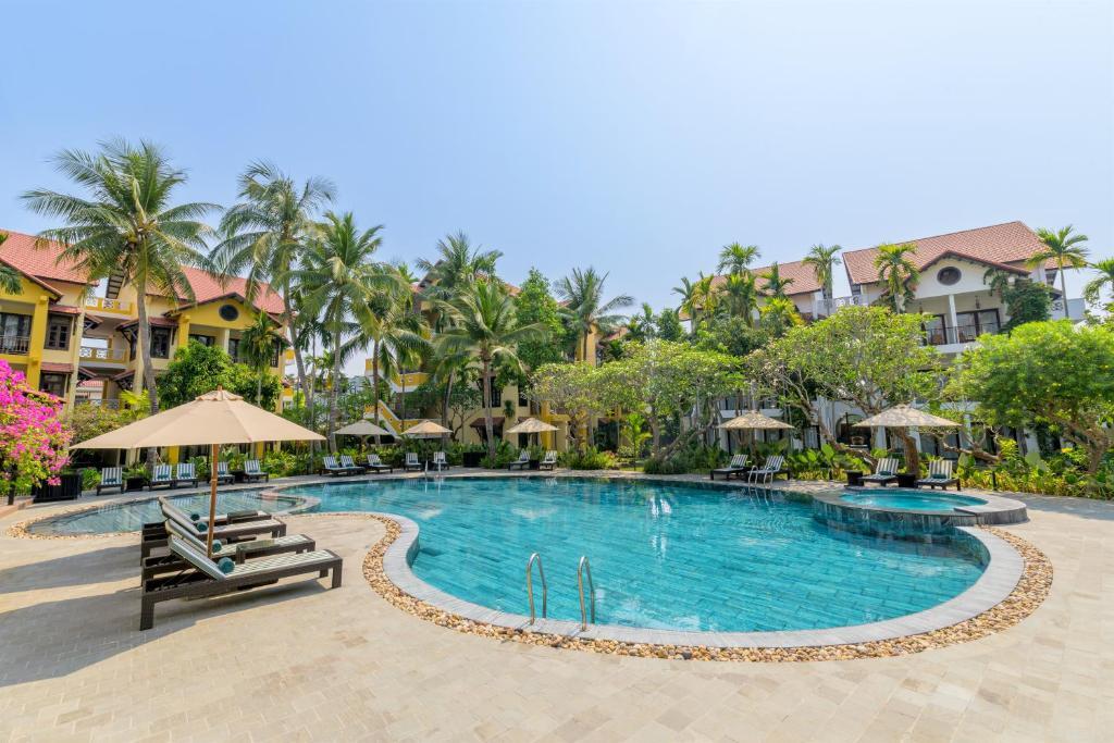 resort o hoi an gan bien