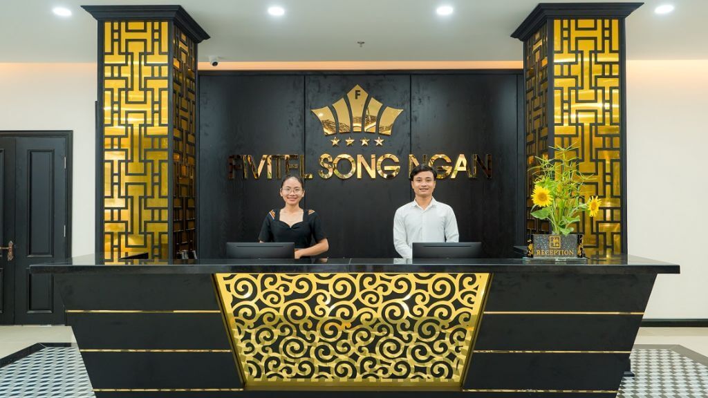 khach san cong troi dong giang