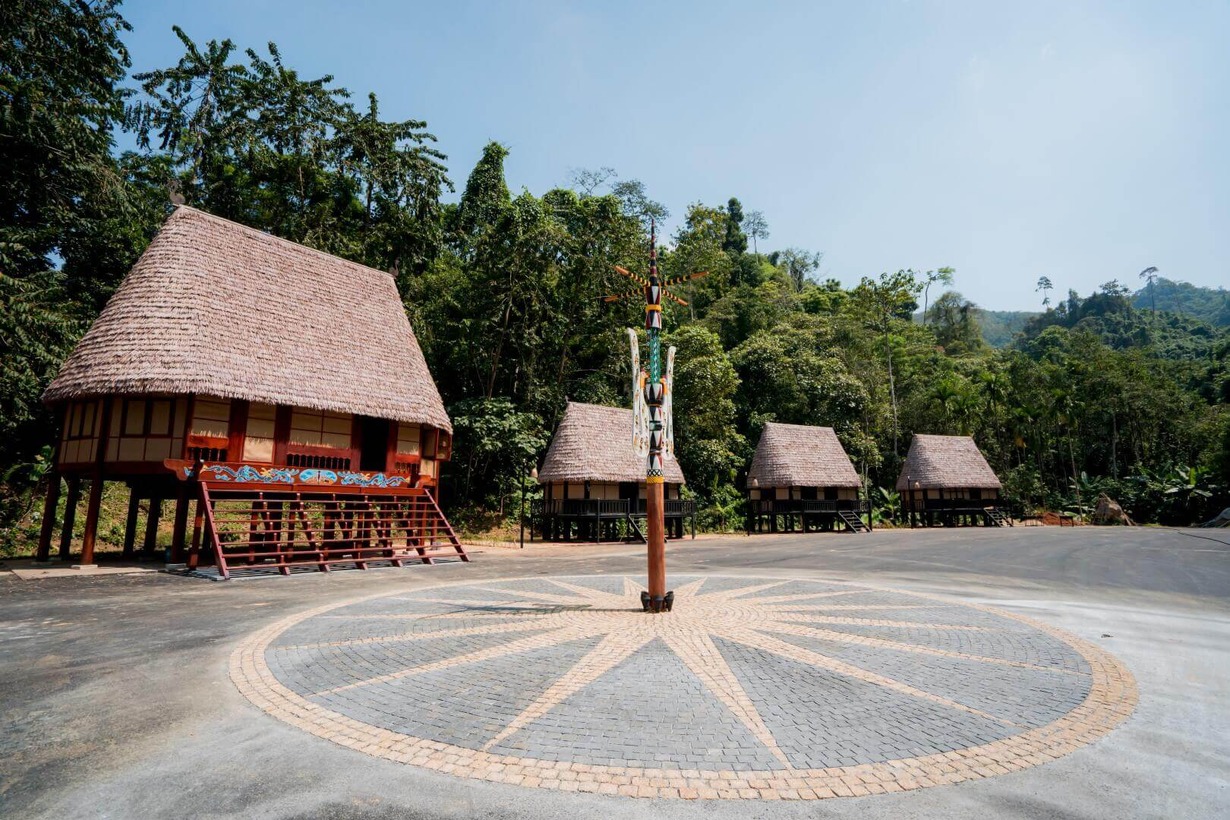 khach san cong troi dong giang