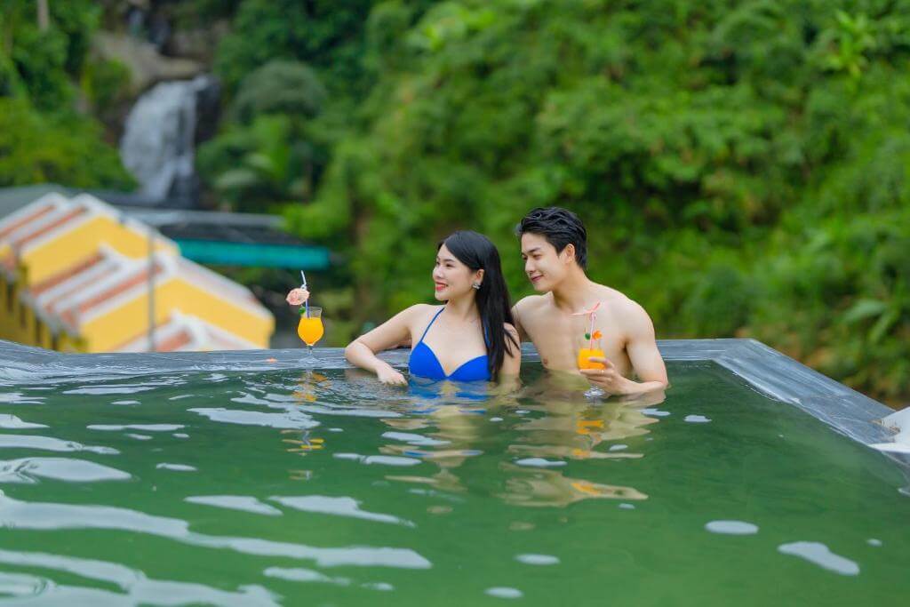 khach san o cong troi dong giang