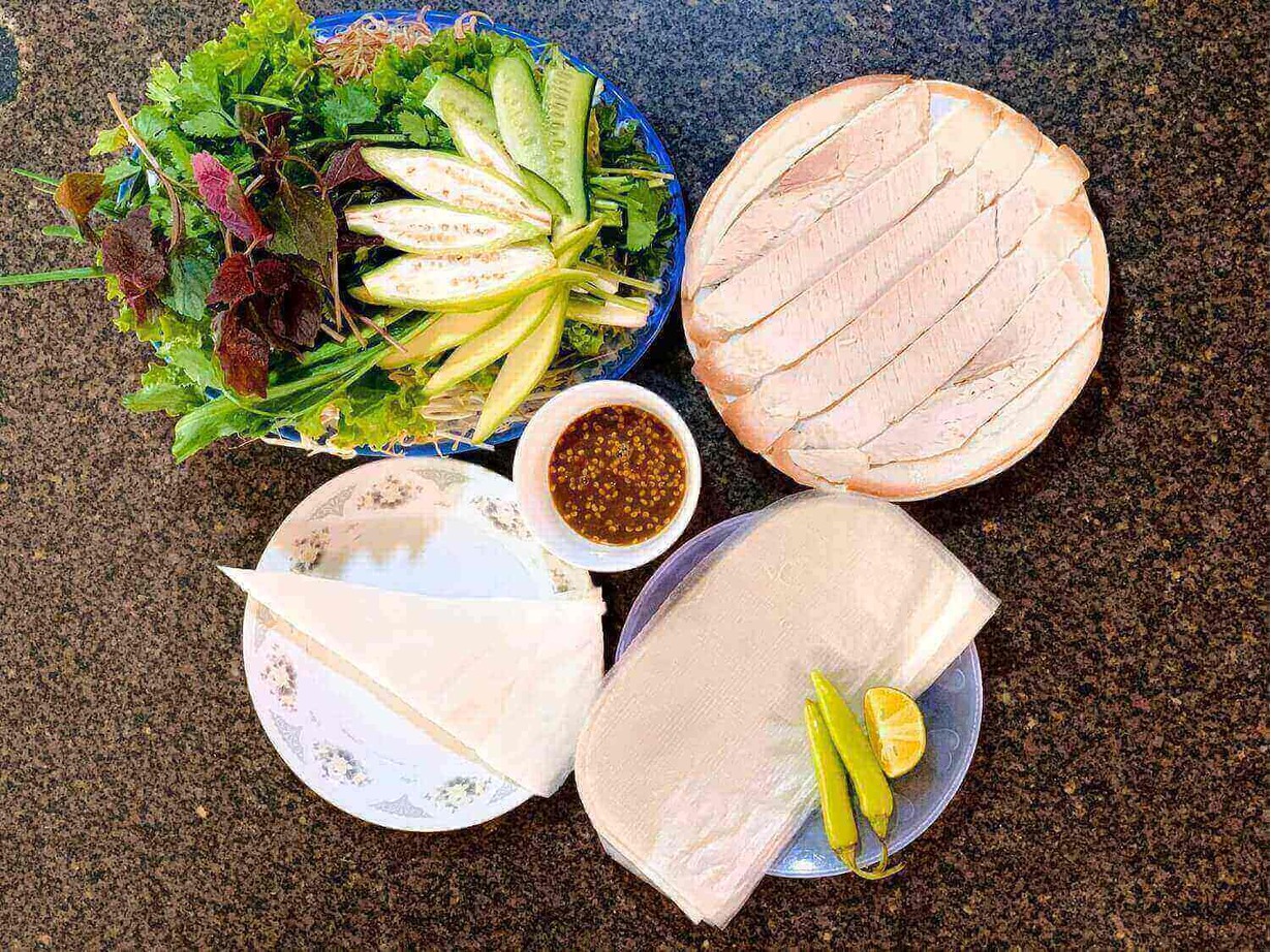 Quan banh trang cuon thit heo ngon o da nang