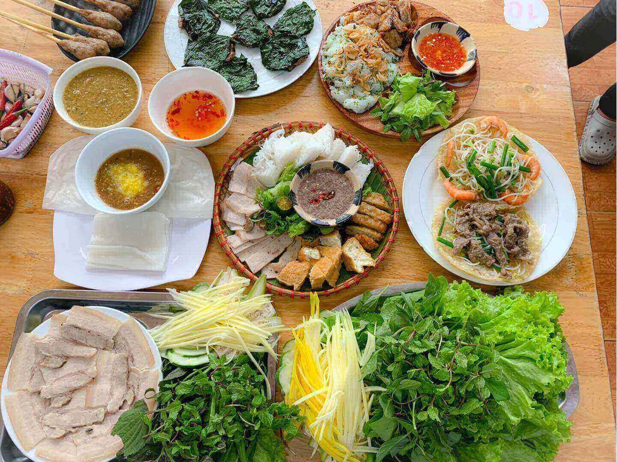 Quan banh trang cuon thit heo ngon o da nang