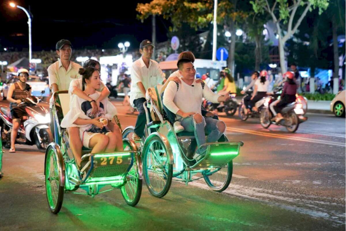 hue ve dem co gi choi