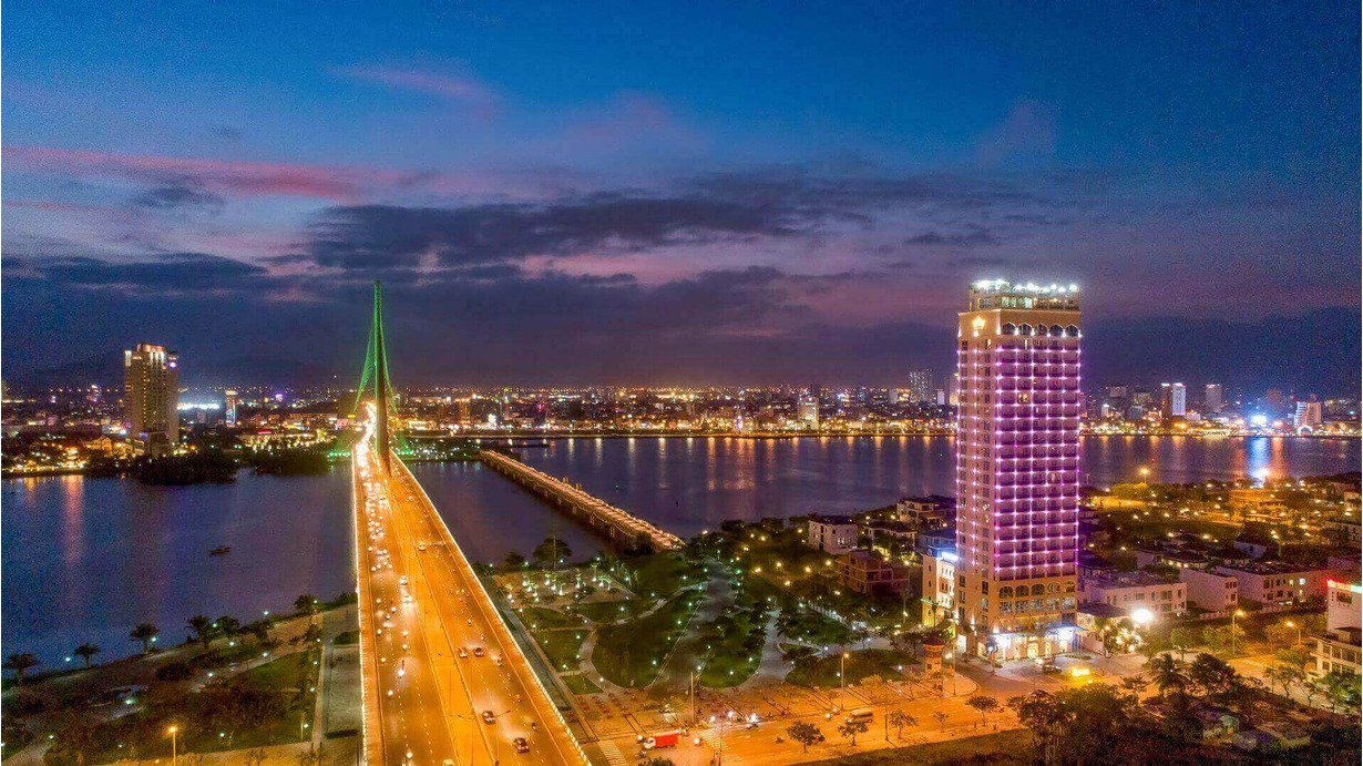 khach san view song han da nang