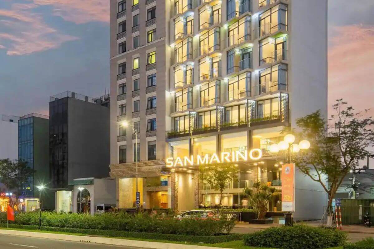 khach san gan cau tinh yeu da nang