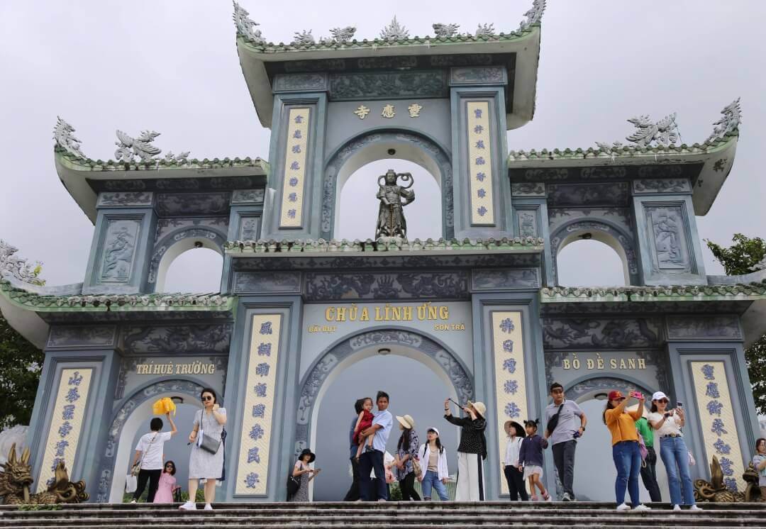 chua linh ung bai but da nang