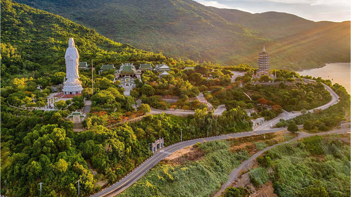 chua linh ung bai but da nang